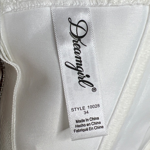 Dreamgirl Satin and Venice Lace Corset Size 34 - Picture 4 of 10